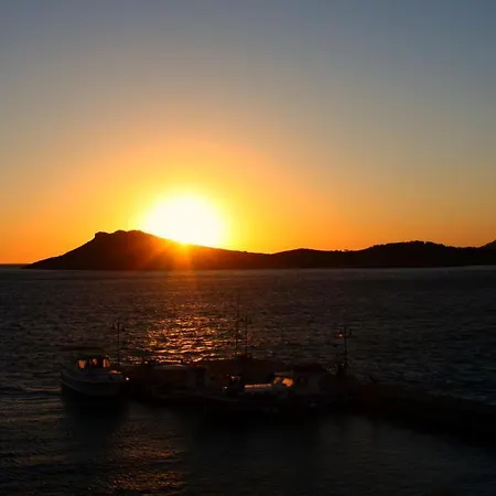 Апартаменты Melinas Sunset-romantic Honeymoon With Amazing Seaview Sunset *